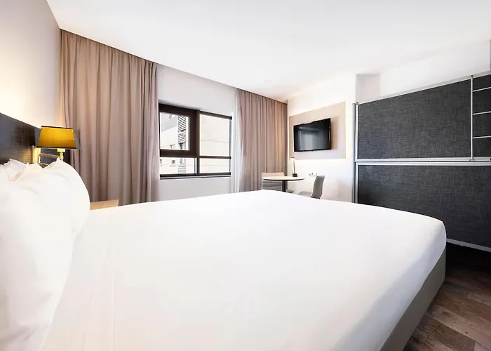 Luxury hotel only: Hotel Cadiz Paseo Del Mar Affiliated By Melia