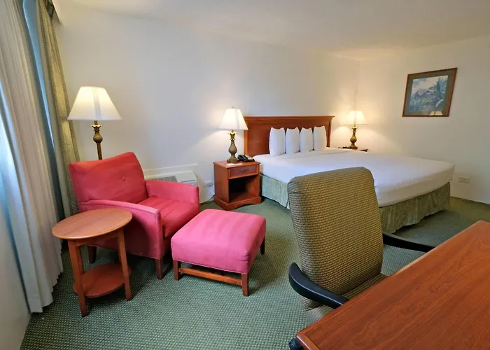 Ramada Plaza By Wyndham Waikiki