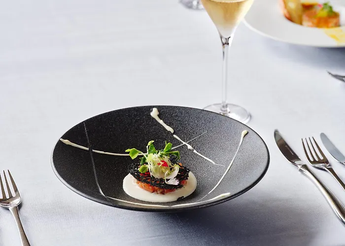 Luxury hotel only: Phoenix Seagaia Ocean Tower