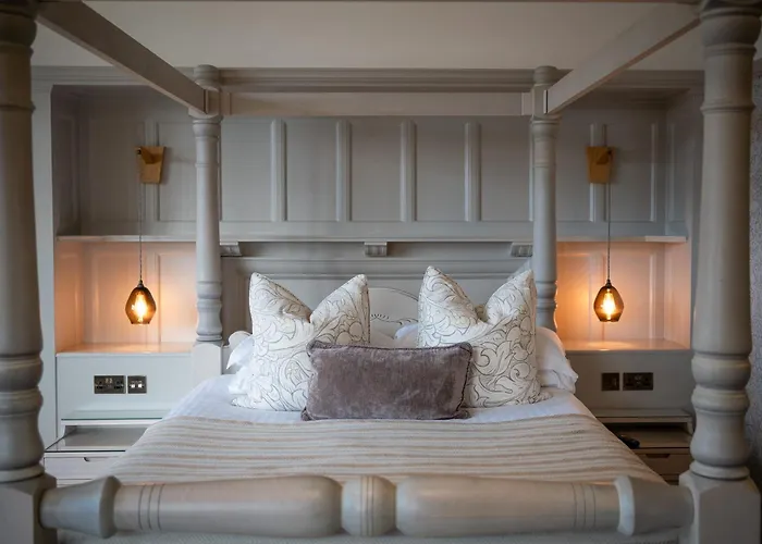 Cragwood Country House