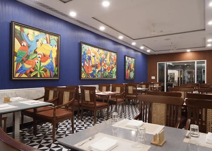 Luxury hotel only: Mayfair Waves