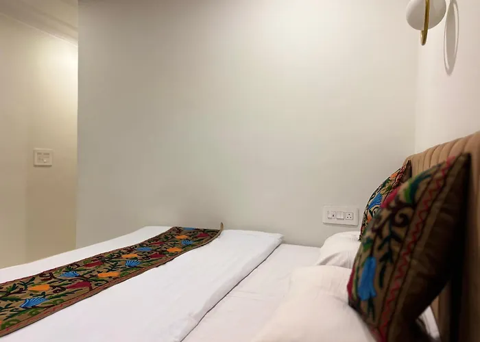 Cheap hotel: Hotel Crescent