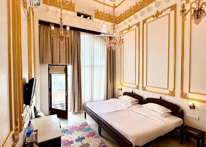 Lake Pichola Hotel