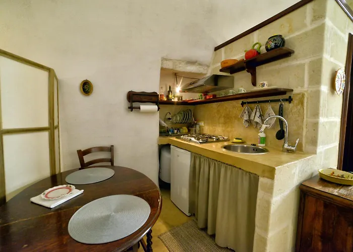 La villa: White Stone Flats & Studios