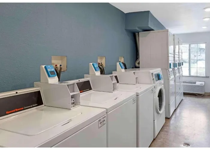 Pet Friendly hotel: Extended Stay America Select Suites - Birmingham - Pelham