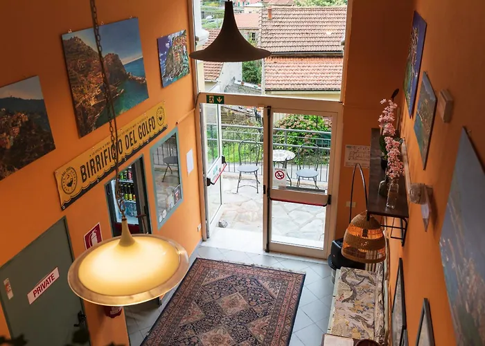 Hotel sulla spiaggia: Ostello Tramonti