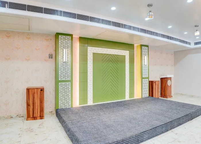 Resort: Palette By Checkin Patel Nagar Bhopal