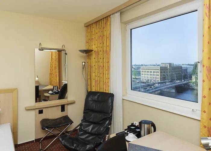  Ibis Styles Berlin Treptow