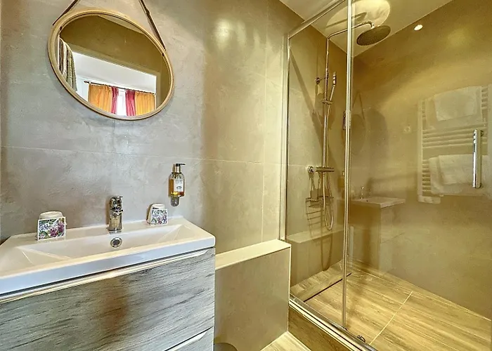 Hôtel: Logis Hôtel La Bellaudière