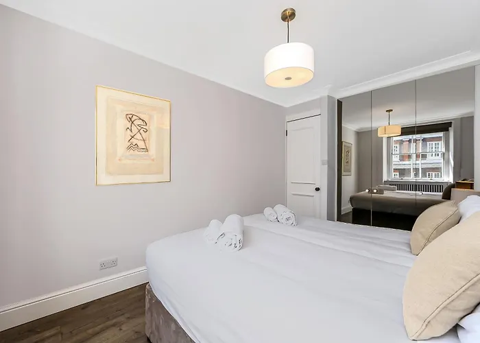 Albergo a parte: 44 Curzon Street By Mansley