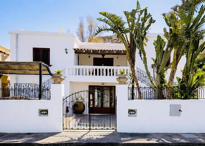Hotel sulla spiaggia: La Casa al Mare Vulcano
