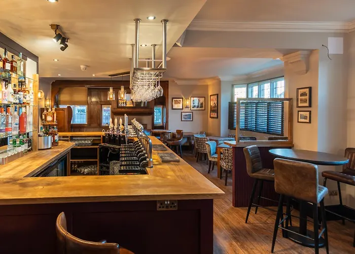 Cheap hotels Colwall Park - , Bar & Restaurant