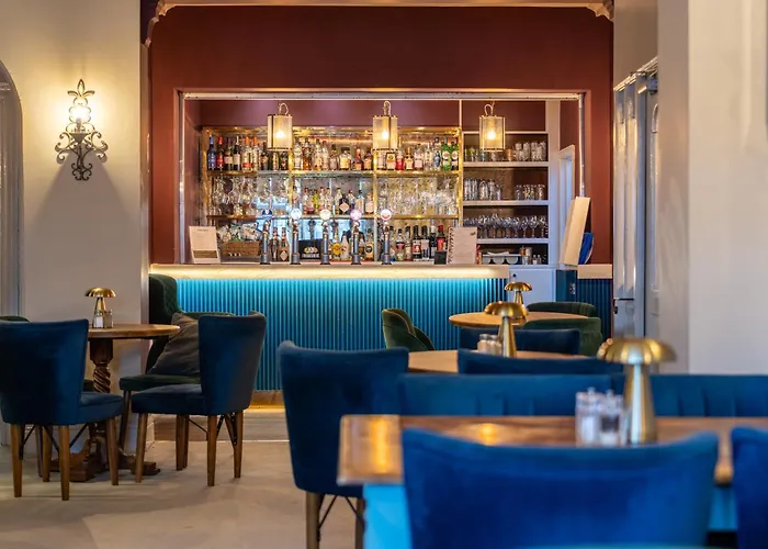 Cheap hotels Colwall Park - , Bar & Restaurant