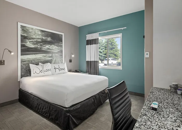 Motel: Home Inn Medicine Hat