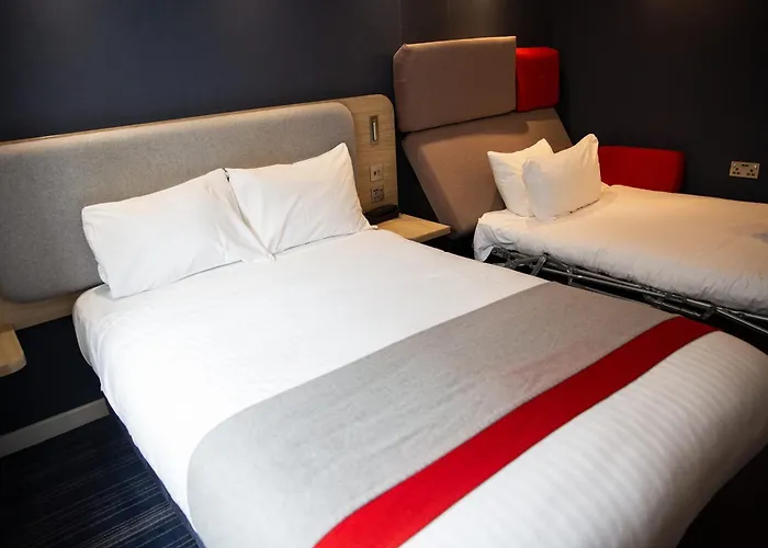  Holiday Inn Express Royal Docks By Ihg