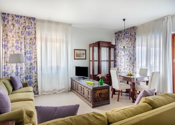Marbela Apartments & Suites