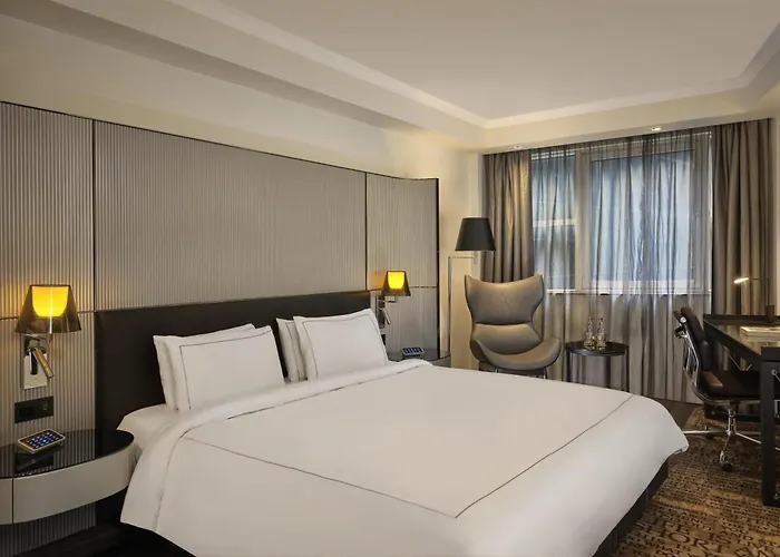  Park Plaza Victoria London