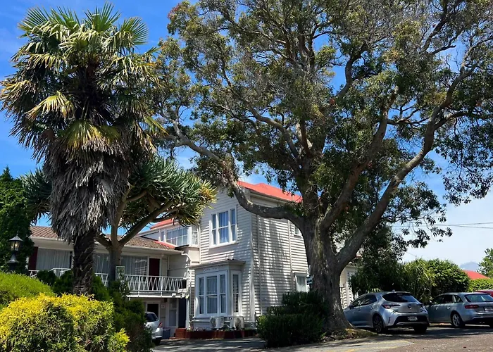 Alpers Lodge & Conference Centre
