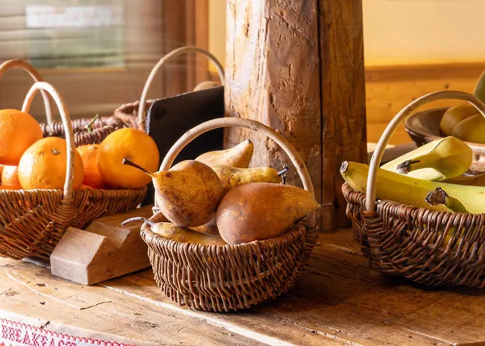 Luxury hotel only: Auberge Du Manoir