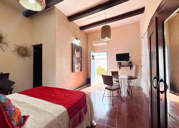 Casa Aluxes Hotel