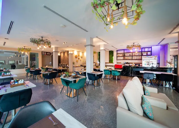 C & N Hotel Patong, Phuket