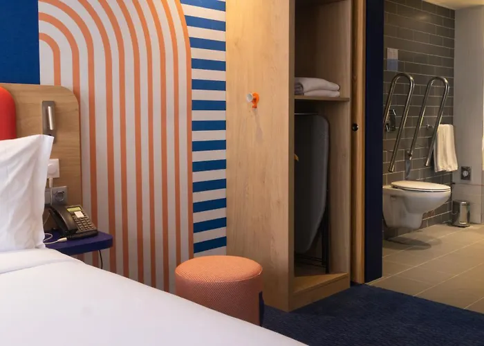 Holiday Inn Express&Suites Lisbon - Príncipe Real by IHG