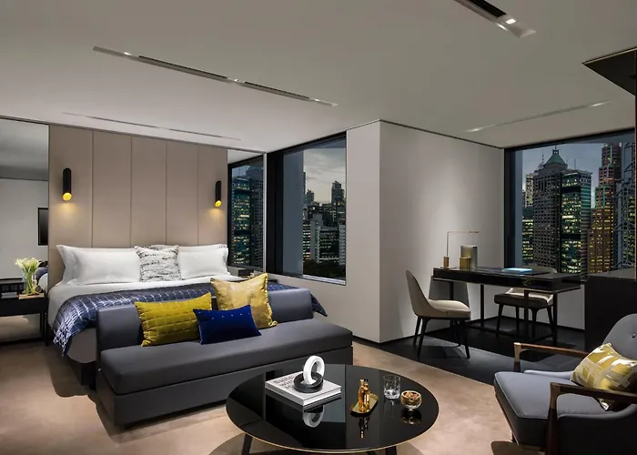 Murray, Hong Kong, A Niccolo