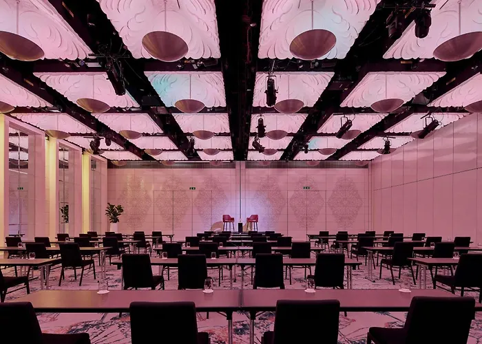 Resorts Guide Pullman Melbourne On The Park