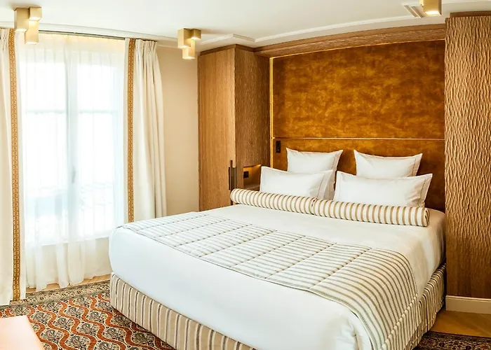 Etoile Park Hotel