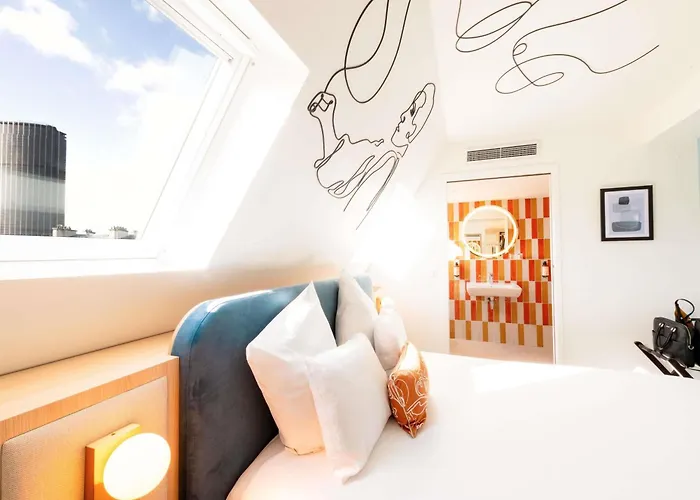  Mercure Paris Montparnasse Raspail