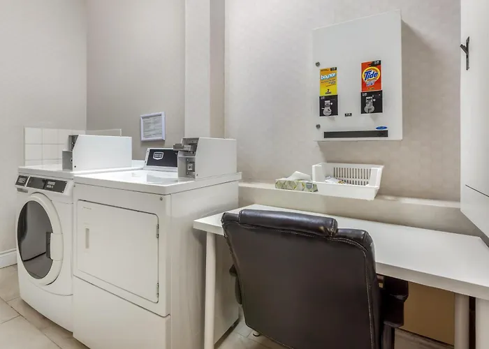Best Western Plus Travel Toronto Airport