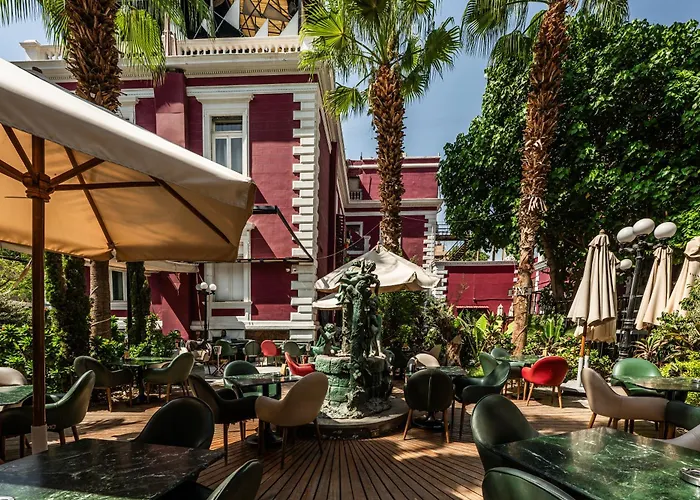 1920S Boutique Hotel And Restaurants
