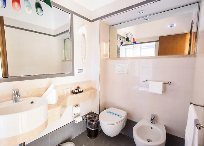 Cecil Hotel Rome