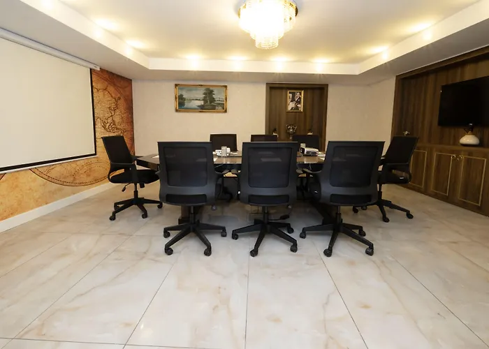 Leslion Luxury Hotel
