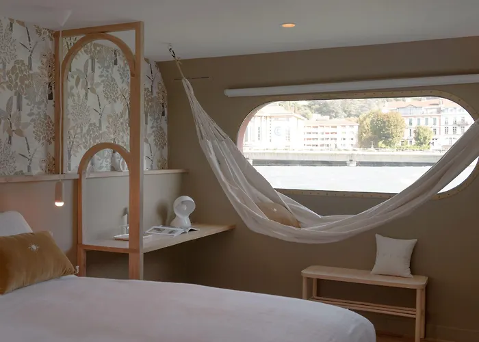 La Peniche - Bed And Bicycle - Vienne