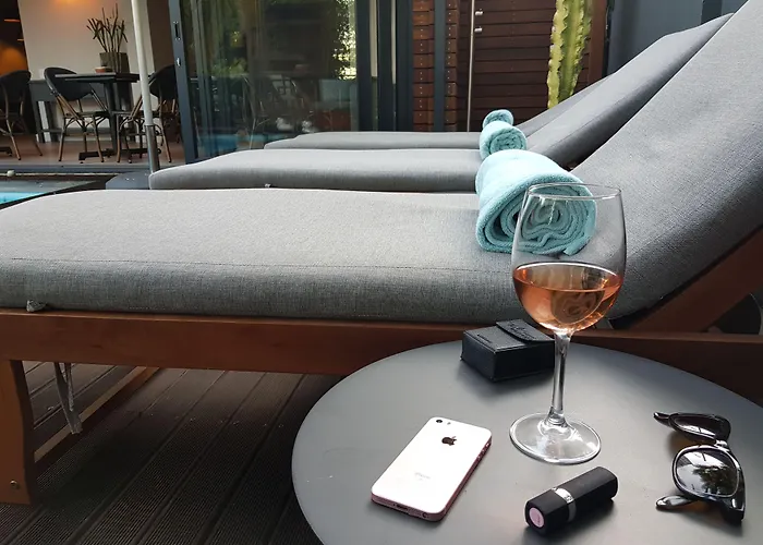 Hotels with pool Tree House Boutique By The Living Journey Collection