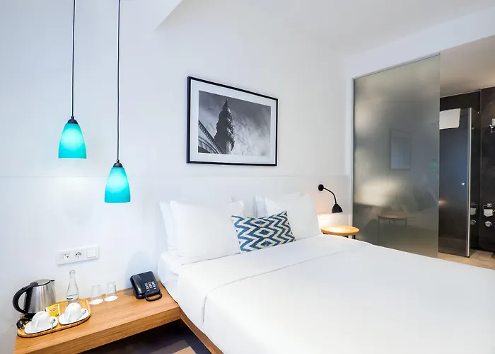 Alilass Hotel