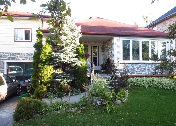North York Bb Bed & Breakfast
