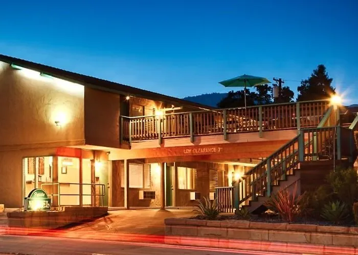 Santa Barbara 3 Star Hotels