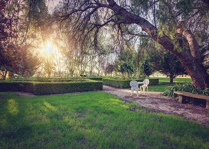 Pets Allowed Hotel Evanslea Luxury Boutique Accommodation
