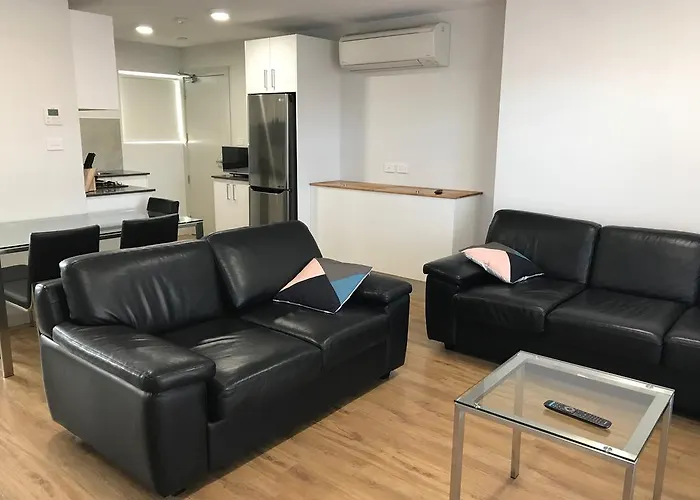 Hotel near College: Jesmond Executive Villas