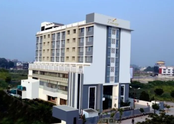 Lucknow 3 Star Hotels