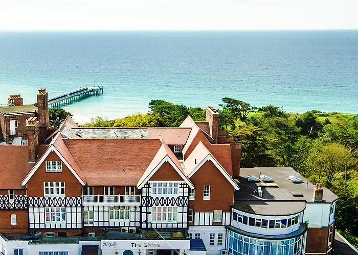 Hotels with pool Chine