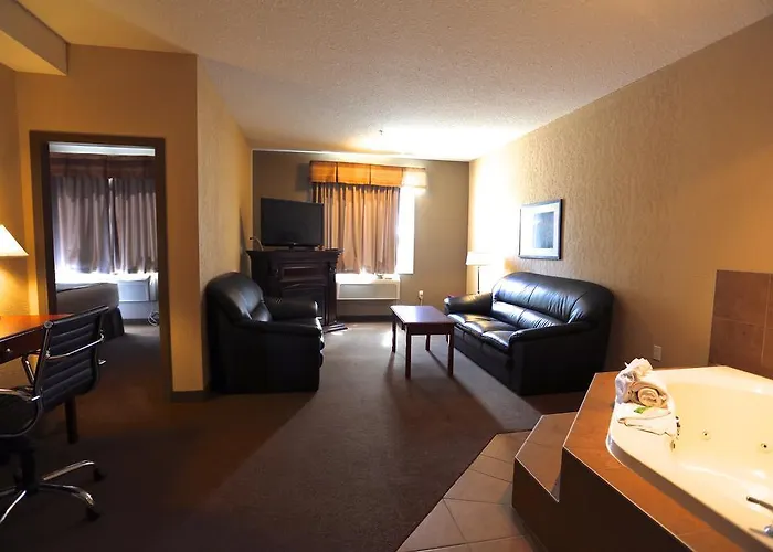 Pet Friendly hotel: Lakeview Inns & Suites - Fort Nelson