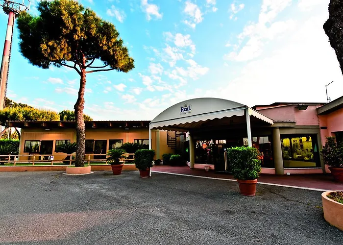 Hotel Ping Pong: Real Village Roma