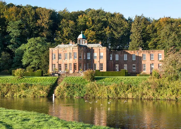 B&B only: Warwick Hall