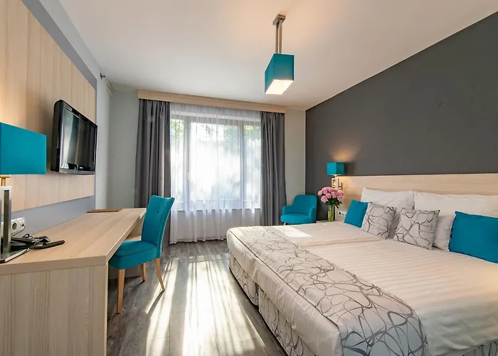 Hotel cerca del colegio: Hotel Regnum Residence