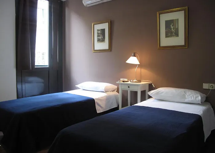 Cheap hotels Hostal Lk Barcelona