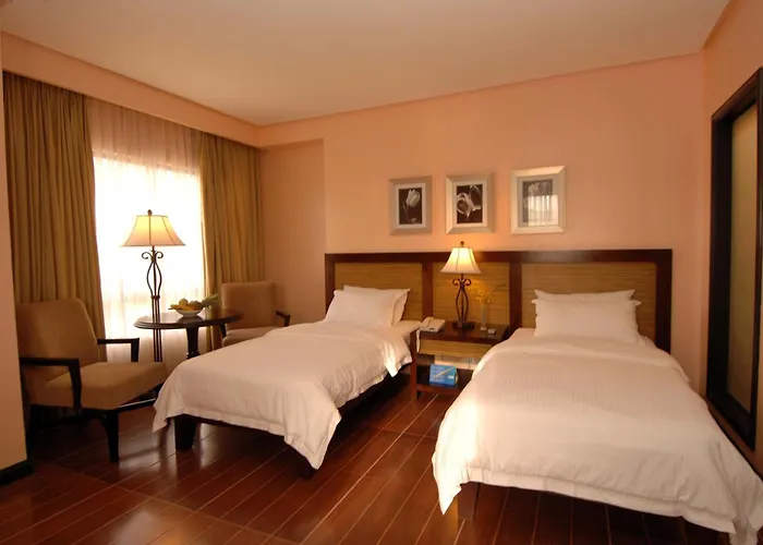 Design hotel Planta Centro Bacolod & Residences