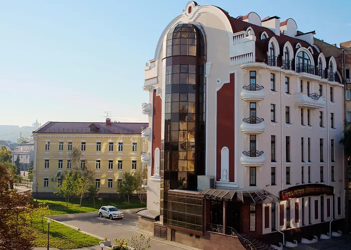 Resort: Staro Hotel